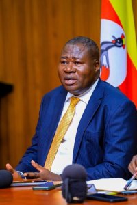 Uganda: Minisitiri w'Ingabo yavuguruje Gen Muhoozi ku iyoherezwa ry'Ingabo muri Sudani y'Epfo