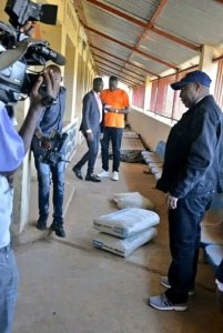 Burundi: Perezida Ndayishimiye yategetse Guverineri kuriha imifuka 290 ya sima yapfuye 