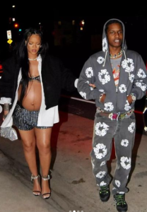 Amafoto agaragaza Rihanna n'umukunzi we ASAP Rocky baryohewe n'ubuzima nyuma yo gufungurwa