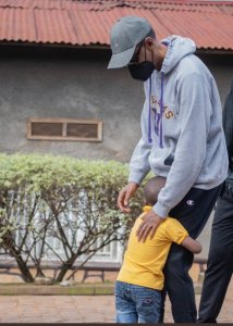 Ibyo wamenya kuri wa mwana wo mu biryogo wahobeye Perezida Kagame [AMAFOTO]