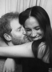 Hategujwe filime igaruka ku rukundo rwa Prince Harry na Meghan Markle