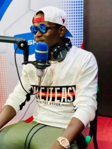 Hakizimana Muhadjili yemeje ko 90% yamaze kwerekeza mu ikipe ya Rayon Sports