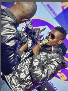 Umuhanzi Jose Chameleone yerekanye isanduku ashaka kuzashyingurwamo
