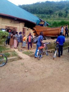 Rulindo: Urusengero rwa ADEPR rwangijwe bikomeye n'ikamyo ikora imihanda