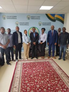 Amb.Karega yasezeye kubo bakoranaga muri Ambasade mbere yo kuva i Kinshasa