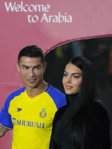 Umukunzi wa Cristiano Ronaldo yongeye gusembura abagabo kubera amafoto yashyize hanze [AMAFOTO]