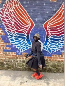 Moses mu mwambaro ukoze nk'ijipo yongeye kuvugisha benshi(Ifoto)