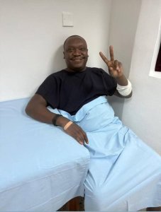 Umunyarwenya Salvado yashimiye abamubaye hafi ari kwa muganga