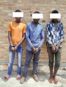 Ruhango: Barakekwaho kwiba umugore bagasiga bamusambanyije ku gahato