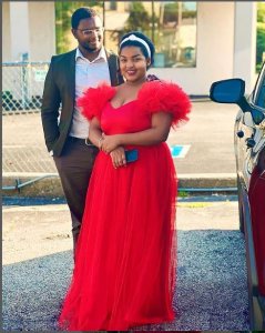 Hundwa ibyiza wowe wampaye KWANDA!Clarisse Karasira atomora umugabo we[AMAFOTO]