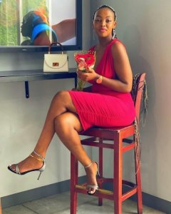 Rugangura Axel ari mu rukundo n'inkumi y'uburanga yibera muri Amerika [AMAFOTO]