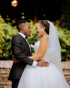 Reba amafoto yaranze ubukwe bwa Bizimana Djihad n'umugore we [AMAFOTO]