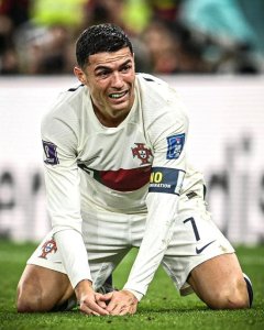 Cristiano Ronaldo yateye urujijo abakunzi be mu ibaruwa yanditse iteye agahinda