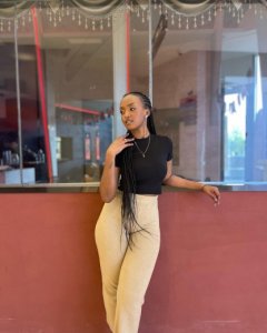 Kenny Sol yambitse impeta umukobwa bagiye kurushinga