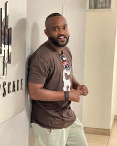 Ernesto Ugeziwe yagizwe umunyamuryango wa Recording Academy itegura Grammy Awards