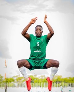 Agahinda k'abakobwa bakina umupira w'amaguru bakabita abagabo