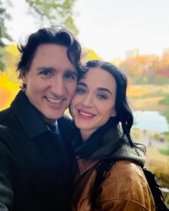 Katy Perry ari mu rukundo ruryoshye na Justin Trudeau wayoboye Canada