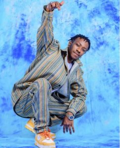 Papa Cyangwe yahishuye ubuhemu yakorewe na Bruce Melodie,Juno na Davis D byatumye abibasira mu ndirimbo