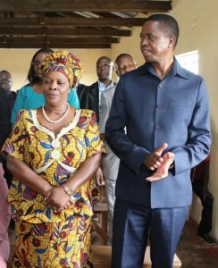 Esther Lungu wari ‘first lady' wa Zambia yatawe muri yombi