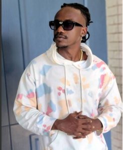 Mani Martin yavuze ku birozi yahawe mu mpano ku rubyiniro , n'ihungabana rikomeye yagize mu buzima bwe