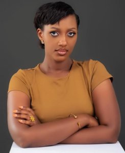 Yari afite amezi abiri gusa . ubu amaze imyaka 31 ashakisha uwo baba bafitanye isano