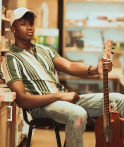 Ross Kana yiyemeje kugaruka mu muziki mu isura nshya