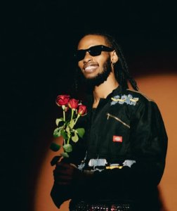 Ni inkuru mpamo y'ibyamubayeho! Malani Manzi yongeye gukora mu nganzo nyuma y'amezi 10 [VIDEO]