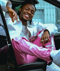 Uko agahida katumye Omah Lay ashaka kwiyambura ubuzima