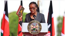 Kenya:Yeguye muri Guverinoma nyuma y'icyumweru ayinjiyemo