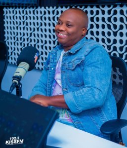 King James yahaye igisubizo gitangaje uwamubajije niba azasaza adashatse