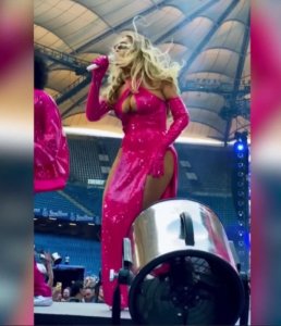 Beyonce ibere ryari rimukojeje isoni ku rubyiniro i Burayi[AMAFOTO]