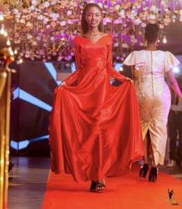 Ihere ijisho uburanga bw'abakobwa 12 basigaye mu bahatanira ikamba rya Miss Burundi 2022