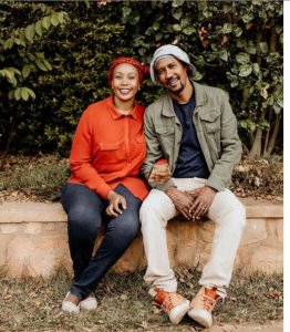 Umunyamakuru Tidjara Kabendera yatomoye umugabo we