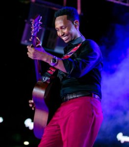 Israel Mbonyi yaciye agahigo ko gukurikirwa cyane kuri Youtube