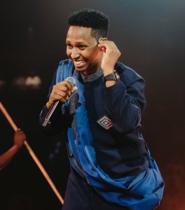 Yujuje BK Arena ku nshuro ya kane: Israel Mbonyi yafashije abitabiriye “Icyambu 4” kwizihiza Noheli 