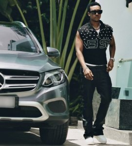 Element EleéeH yerekeje muri Tanzania kurangiza umushinga w'indirimbo ye na Marioo