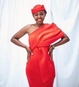 Uwimana Jeannette ufite ubumuga bwo kutumva no kutavuga yavuze uburyo yakiriye ikamba yahawe muri Miss rwanda 2022