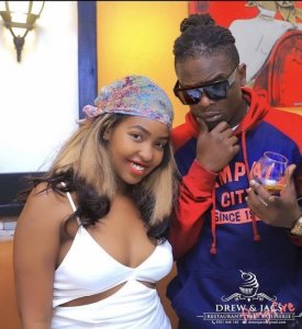 Nyirabukwe wa Sandra Teta yashimangiye ko gutandukana k'umuhungu we Weasel na Sandra ari nk'inzozi