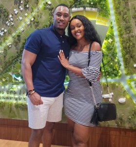  Ifoto y'umunsi: Miss Uwase Honoline “Gisabo” yongeye kugaragaza urwakunda umukunzi we[Ifoto]