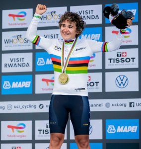  Ostiz Paula yegukanye Umudali wa Zahabu mu Isiganwa ry'abangavu U 19 (Amafoto)