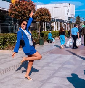 Uko Miss Mutesi Jolly yijejwe ibitangaza n'abatekamutwe by'umushahara wa miliyoni 3