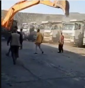 Yashwanyaguje imodoka 5 za shebuja akoresheje Tingatinga nyuma yo kwanga kumwishyura umushahara we