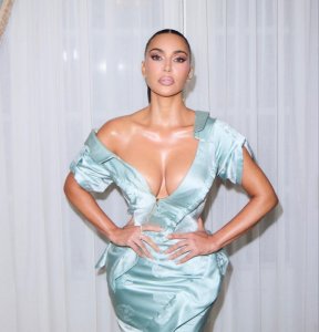 Kim Kardashian ashobora kubura impamyabumenyi kubera gukoresha ChatGPT