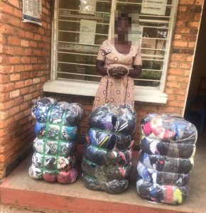 Nyagatare: Polisi yafashe amabaro 3 y'imyenda umugore yahishe mu masaka