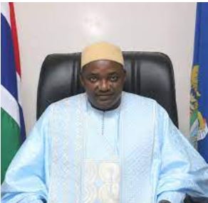 Gambia: Perezida Adama Barrow yakuyeho ingendo agirira hanze n'izabo bakorana
