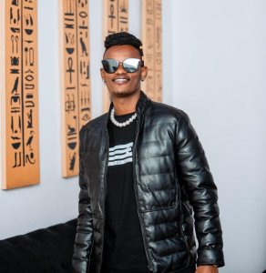 Yvan Buravan yagiye kwivuriza muri Kenya indwara abaganga bo mu Rwanda babuze