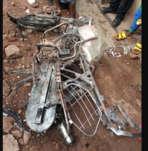 Gasabo: Umugore yatwitse moto n'ibindi bikoresho by'umugabo we kubera gufuha