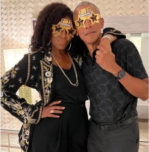 Batangiye umwaka batwika!!!Barack Obama n'umufasha we bashyize hanze ifoto itangaje