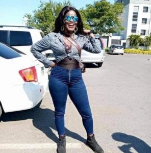 Umukomando w'umugore akomeje guca ibintu kubera ukuntu abayeho nka Slayqueen [AMAFOTO]