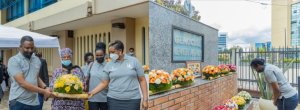 #Kwibuka28: Bank ya Kigali yunamiye abari abakozi bayo, bifatanya n'imiryango yasigaye